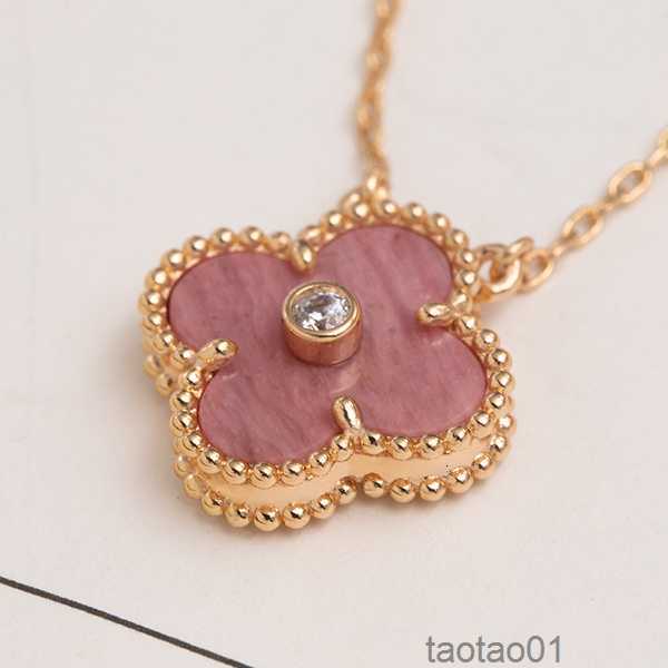 

Four Leaf Clover Necklace Natural Shell Gemstone Gold Plated 18k Designer for Woman T0p Highest Counter Advanced Materials Jewelry Gift Girlfriend with Box 025i7d6