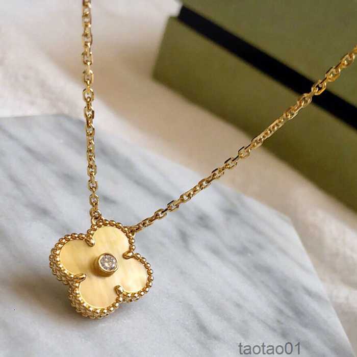 

Four Leaf Clover Necklace Natural Shell Gemstone Gold Plated 18k Designer for Woman T0p Advanced Materials Jewelry Diamond Brand Fashion Premium Gifts 021px5s