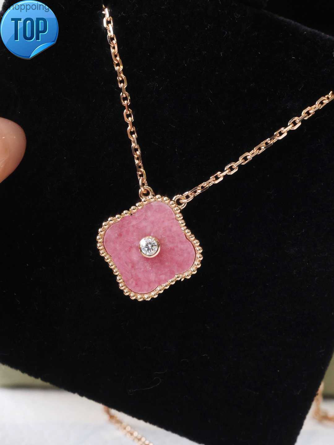 

Fashion Classic Necklace Jewelry 4 Four Leaf Clover Charm Pink Colour Withdiamonds Designer Jewelry Necklaces for Women Chirstmas