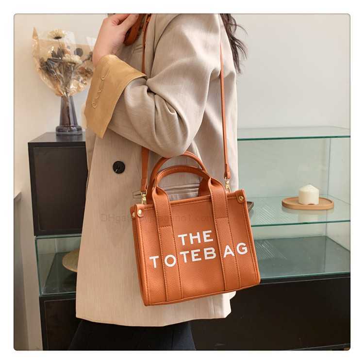 

the Tote Marc Mini Tote Women's Springsummer New Trend Fashion Handbag Junior High Quality Bag Jacobsfbhajocobs, Black