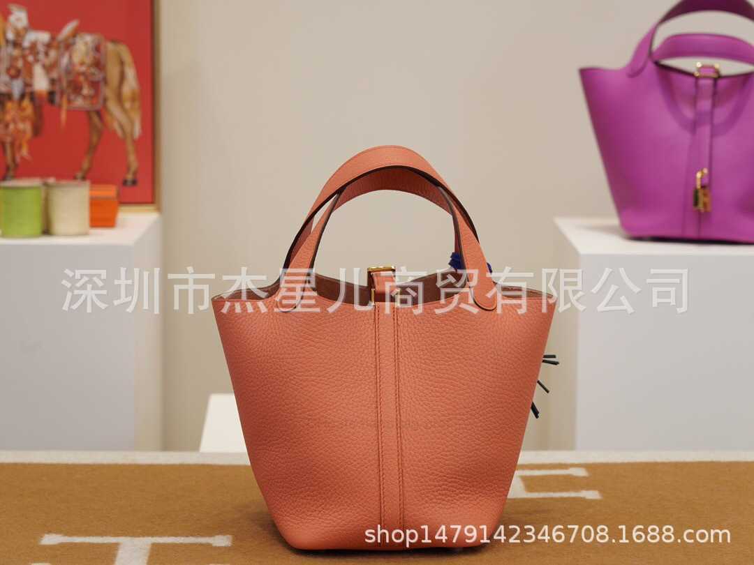 

Designer Handbag Picotin Lock Cargo Formerly H's Handmade Women's Buns Vegetable Baskets Bucket Clemence Lychee Patterned Tc Lobster Powder, Orange5