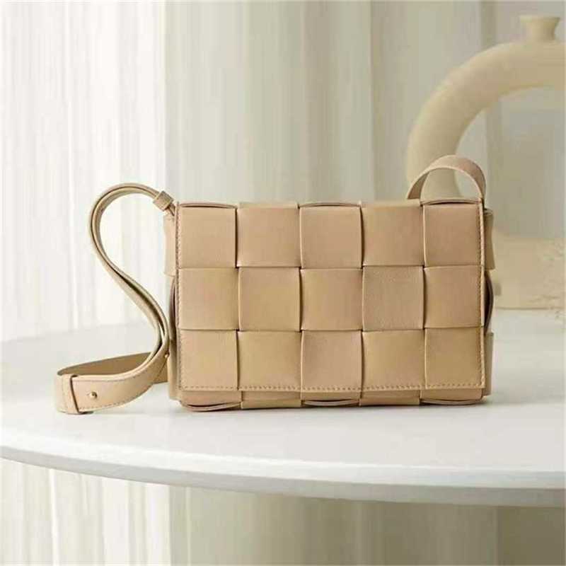 

Venetas Venetas Designer Bottegas Bags Handbags Bottegas cassette woven Rubiks cube single shoulder diagonal cross hand womens 18lil, Black