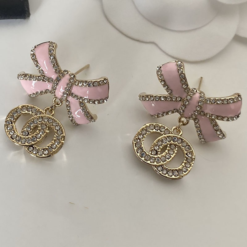 Designers Womens Marque Designer Boucles D'oreilles Oreille Stud Cristal Femmes pendentif Élégance Tempérament Simple Dames De Noce Bijoux perle