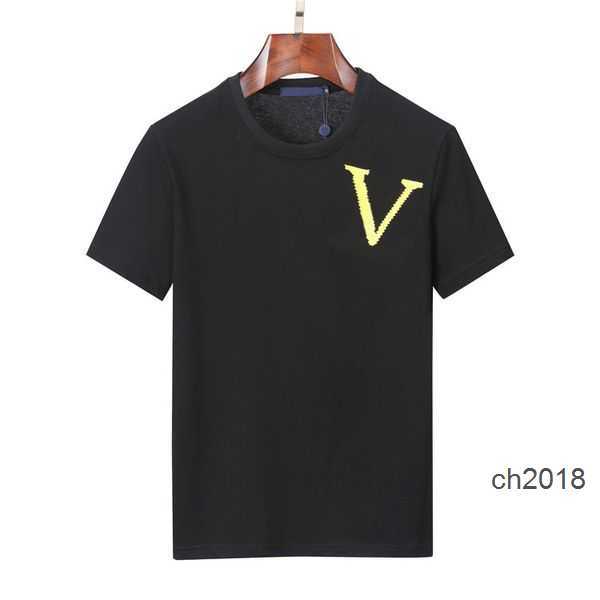 

2023Mens T Shirt Summer Brand Breathable Loose Shirts For Men And Women Couple Designers Hip Hop Streetwear Tops luxurious Tees XORO