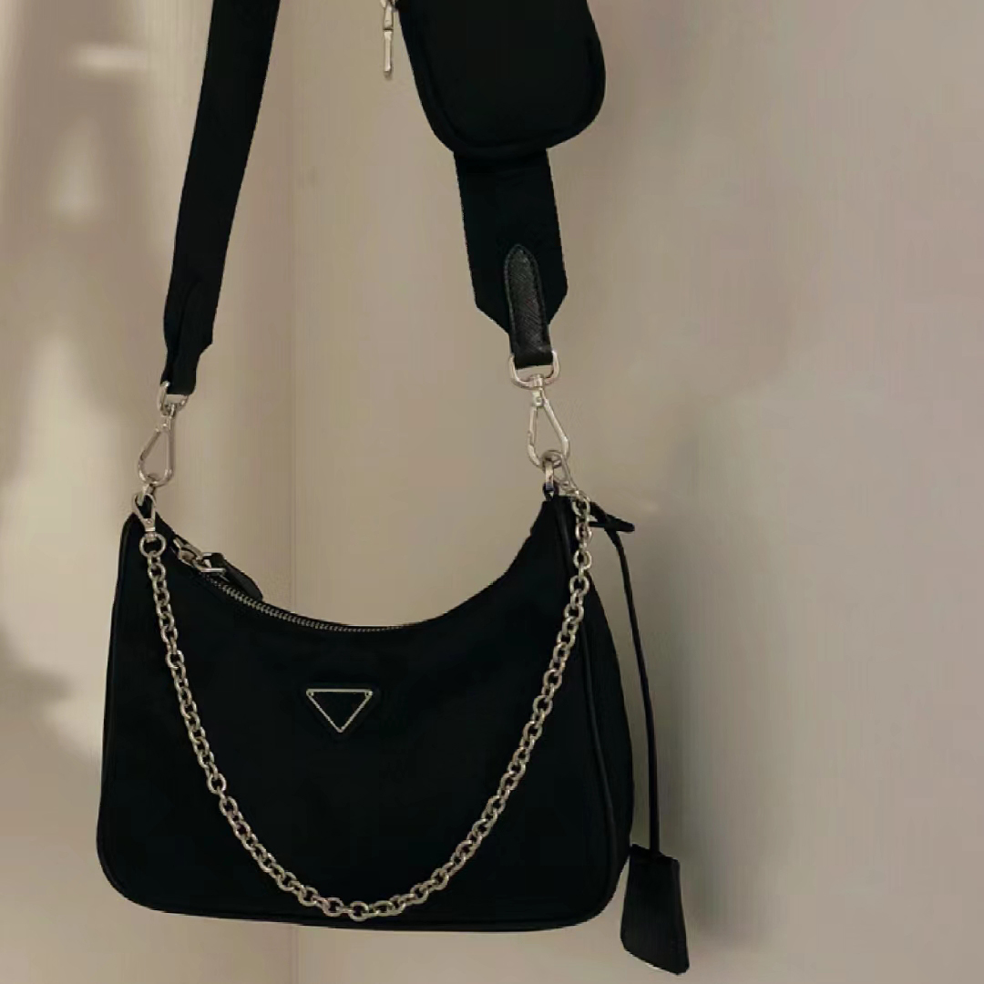 

Re-Edition Designer shoulder bags high quality Underarm Clutch bag womens 3 Piece Set purse Nylon Chain Baguette black hobo totes fashion Triangle Crossbody bags, Classic type1-red