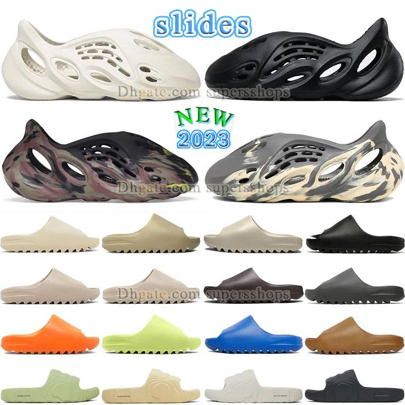

Adilette 22 FOAM RUNNERS Slides Sandals Famous Designer Slippers Womens Mens Big Size Beach Shoes Summer Black Desert Sand Onxy Resin YZ Yeezzys Sliders Coach Sander, Ad33