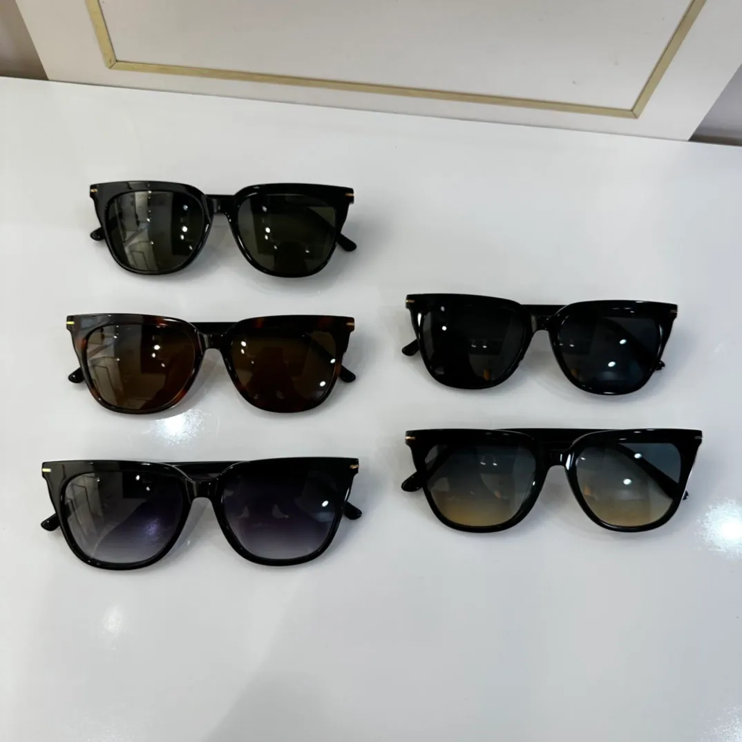 

Men Sunglasses For Women Fashion Sun Glasses Mens Sunglass Gafas De Sol Glass UV400 Lens With Random Matching Box 5599