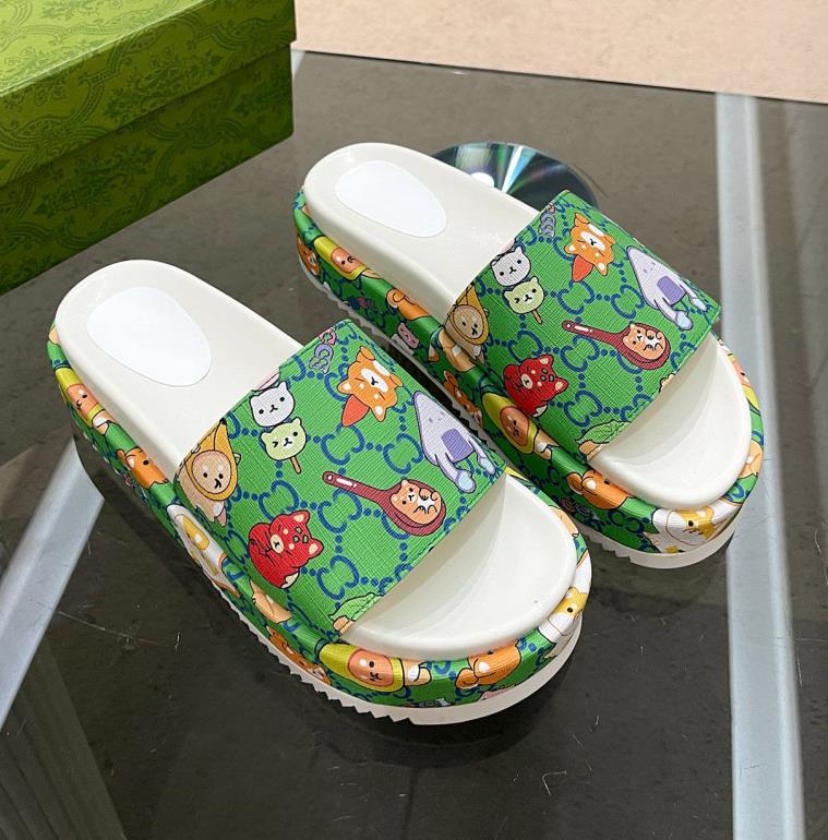 

Designers Rubber Slides Men Women Slippers Fashion Luxurys Embroidery Canvas Slipper Beach Thick Bottom Shoes Summer Platform Slides Sandals Size 35-45, Colour 4