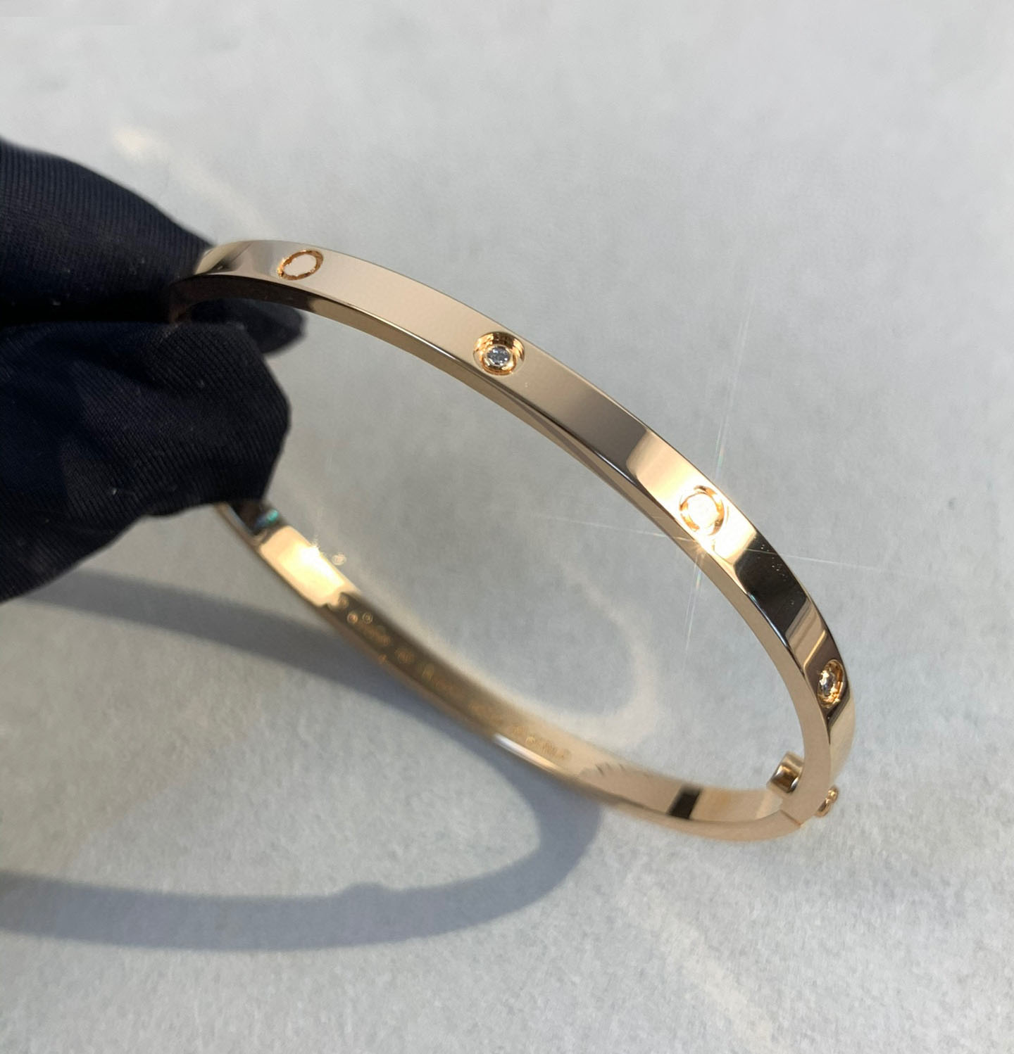 2023 Luxury excellent quality V gold material charm thin punk band bracelet with 6pcs diamond in three colors plated have box stamp PS5142