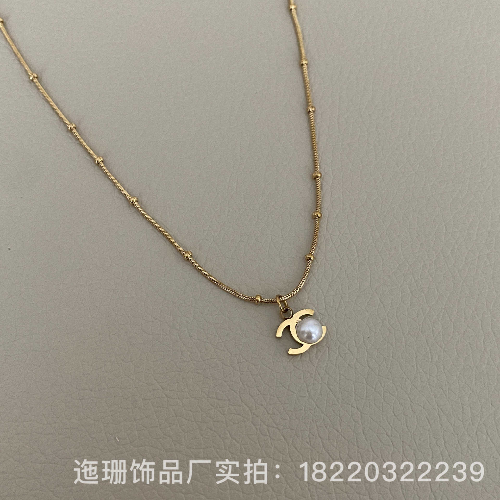 

No need to take a shower. Korean designer's 24K gold wrapped small fragrant wind bamboo with stacked steel necklace