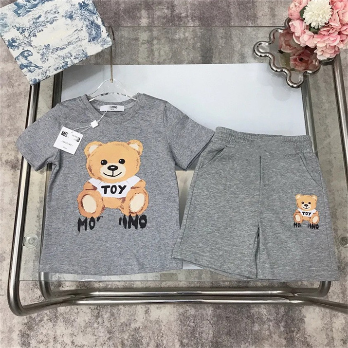 

23ss designer brand kids t-shirt shorts set boys Round neck Pure cotton logo printing short sleeves shorts suit High quality kid clothing size 90cm-160cm B012