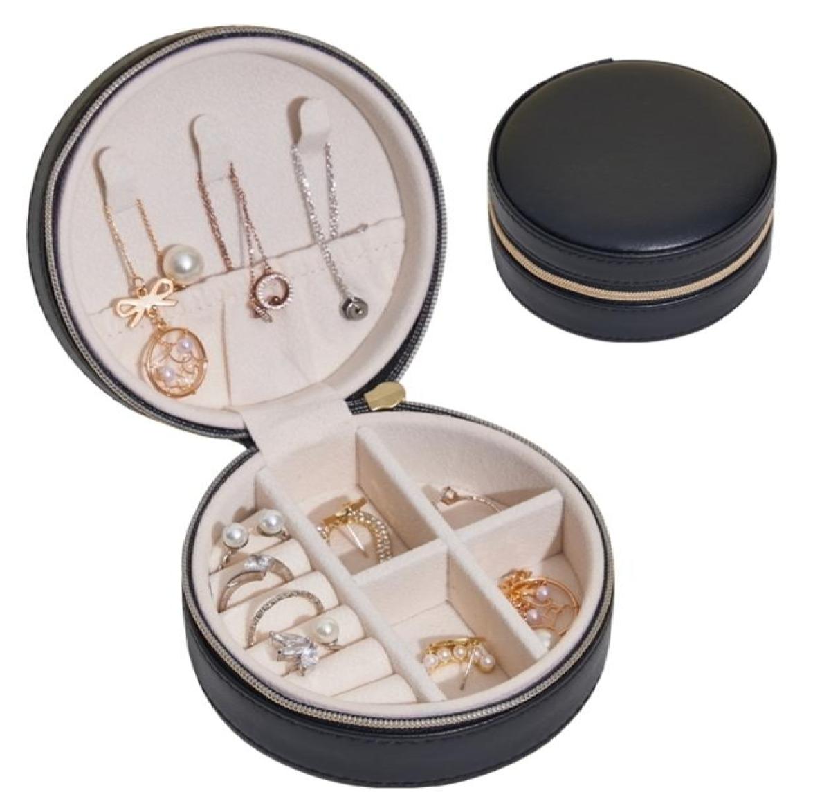 

Portable Leather Jewelry Box Princess European Korean Simple Small Mini Earrings Rings Storage Case Sell 2111054729842