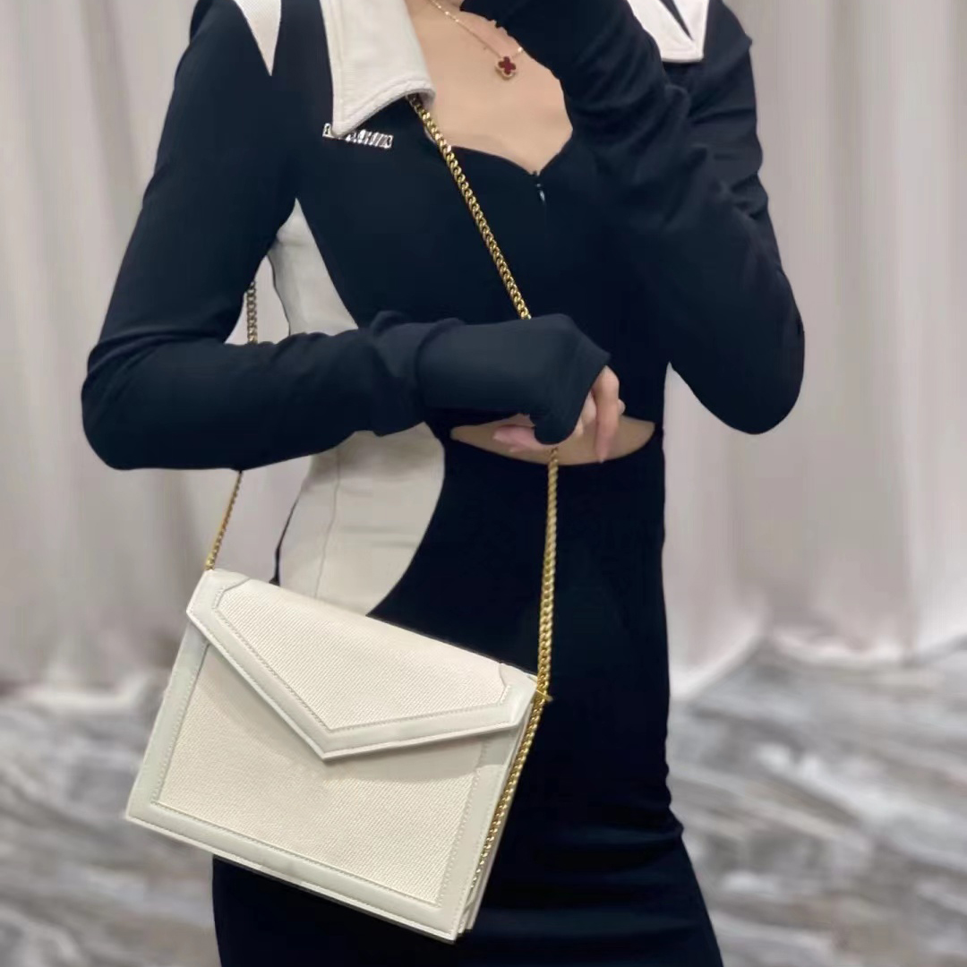 

Luxury Chain bag Genuine leather Handbag 22CM Designer Crossbody bag Delicate knockoff Shoulder bag With Box YY019, F caviar