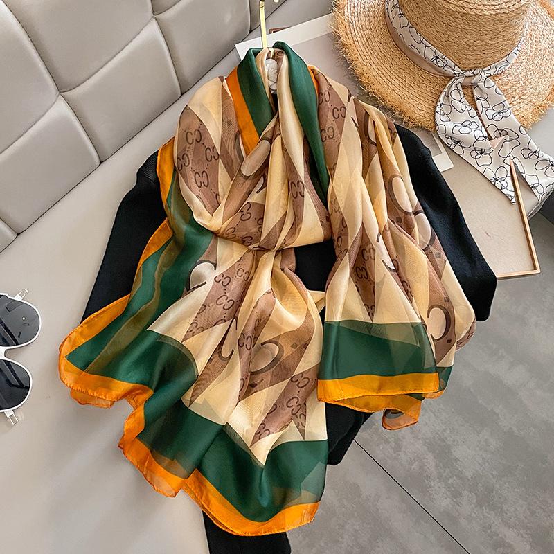 

Scarves 135x190CM Summer Fashion Letters Women Soft Yarn Print Silk Scarf Shawl Sunscreen Beach Towel Outdoor Decoration
