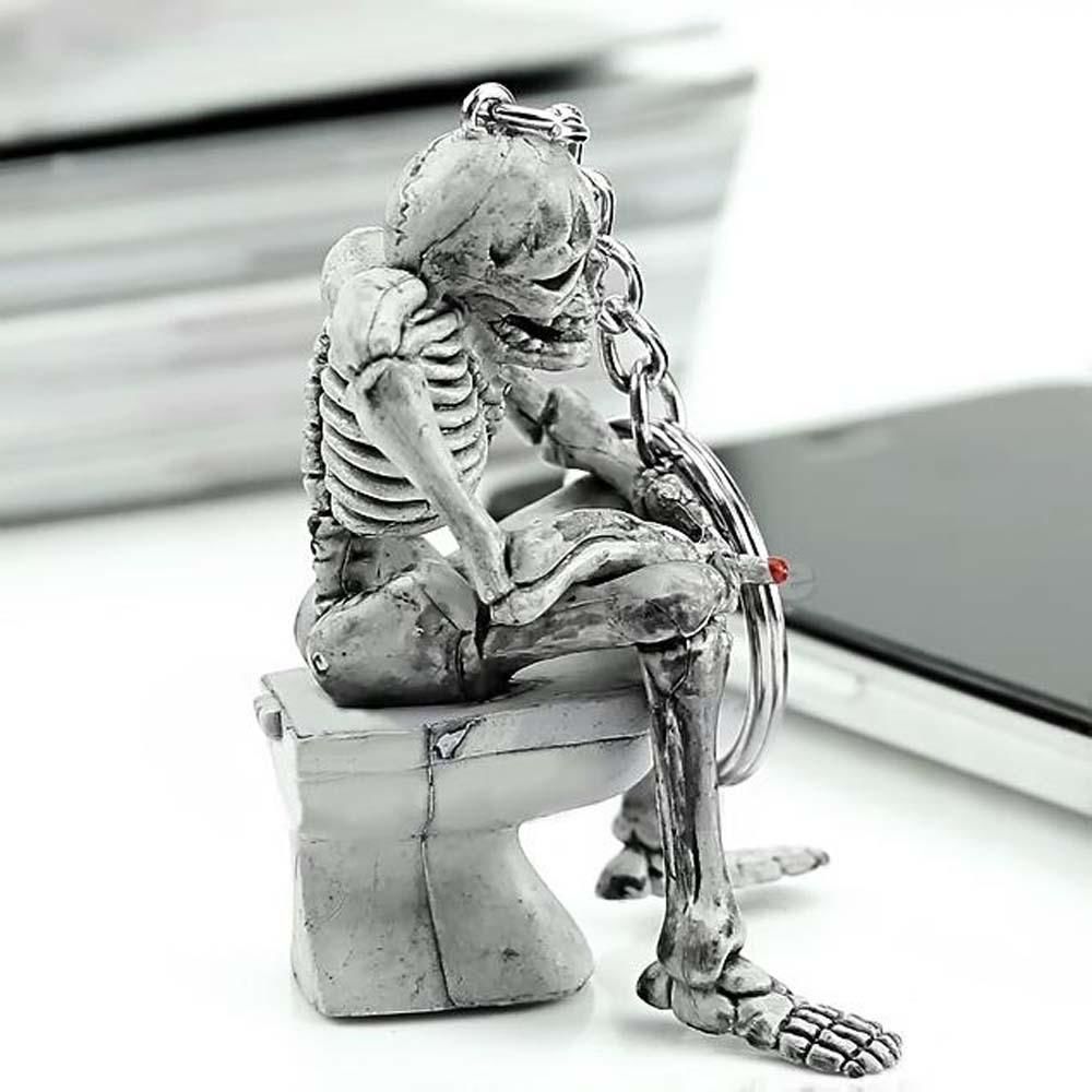 

Skull Skeleton In Toilet Purse Bag Rubber Keychain Figure Keyring Key Chain Man Gift Car Bag Pendant Luxury Accessory 2023