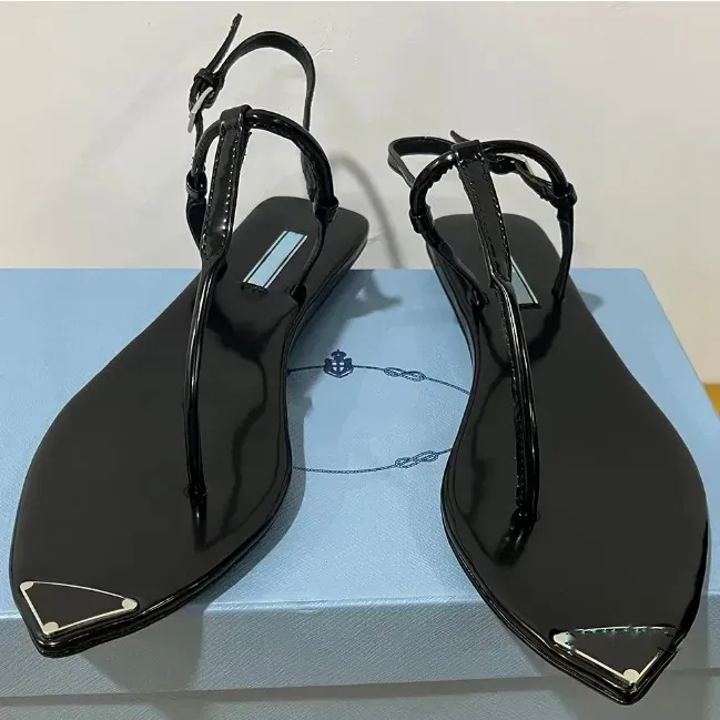 

2023 sandals Black metal Beach Sandals famous luxury designer sandals women Flats sandal high quality fashion versatile size35-41