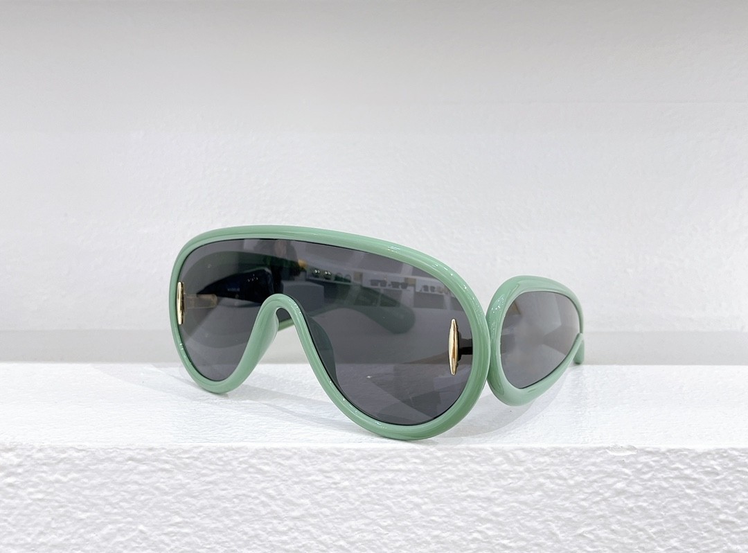 

Lw 40108I Sunglasses For Women Men Sun Glasses Mens Fashion Style Protects Eyes UV400 Lens With Random Box