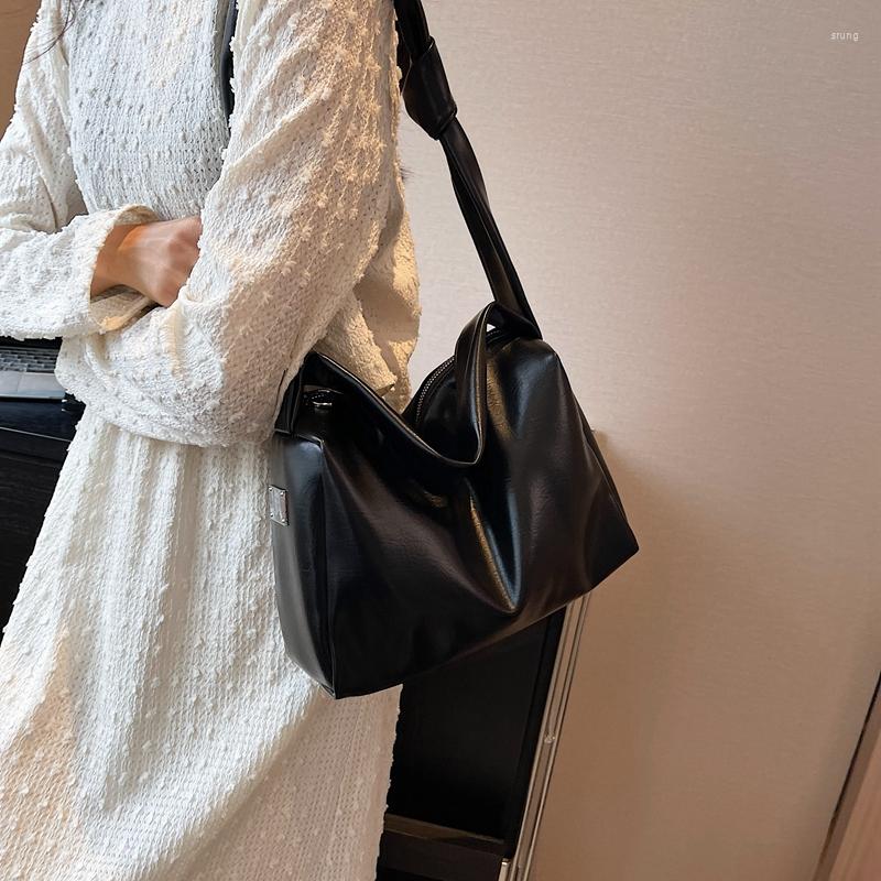 

Evening Bags Large Capacity PU Leather Single Shoulder Crossbody Bag Fashion Hundred Travel Simple Casual Ladies Tot, Black