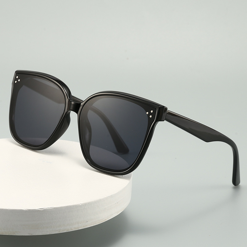

Hot Selling UV Resistant Sunglasses With Star Style And Polarized Sunglasses