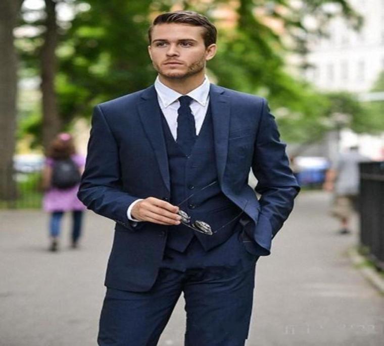 

New High Quality Two Buttons Navy Blue Groom Tuxedos Notch Lapel Groomsmen Man Suits Mens Wedding Suits JacketPantsVestTi4696977, White