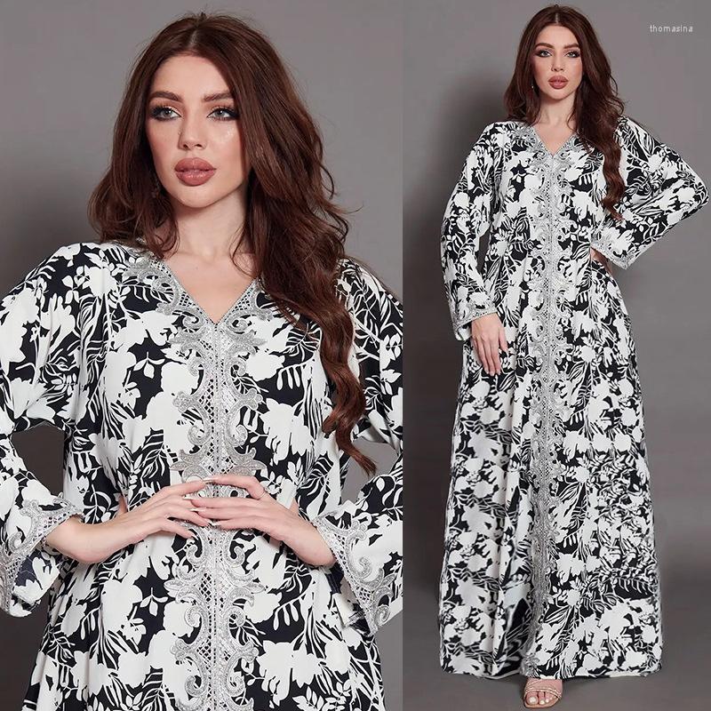

Ethnic Clothing Arab Women Dress Fashion National Gown Black White Printed Mosaic Lace Hem Muslim Long