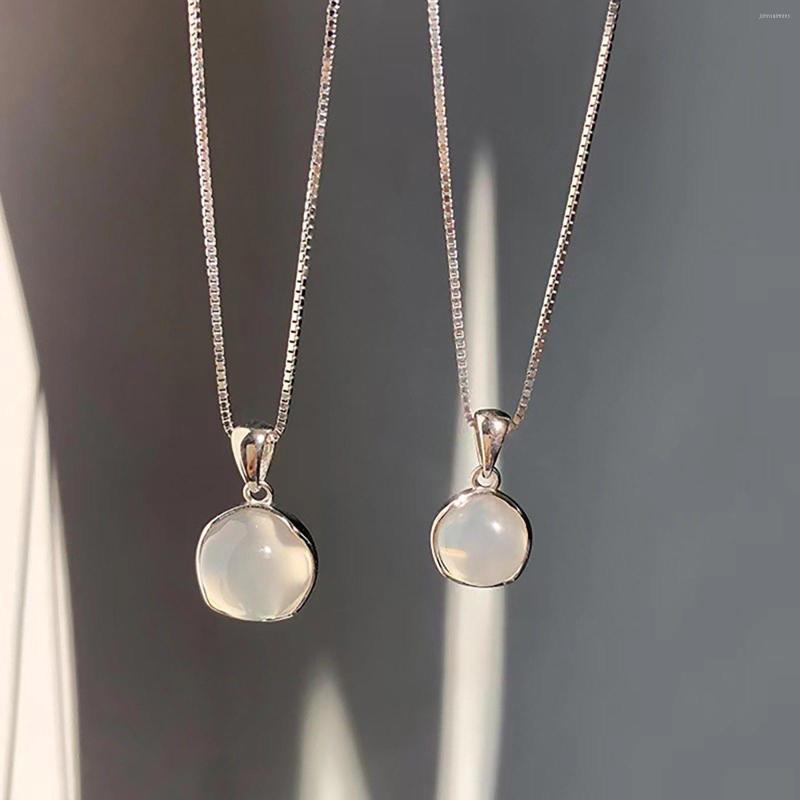 

Pendant Necklaces 2023 Necklace For Women Lovers Rhinestione Clavicle Chain Chocker Female Cute Crystal Moonstone Jewlery Gifts