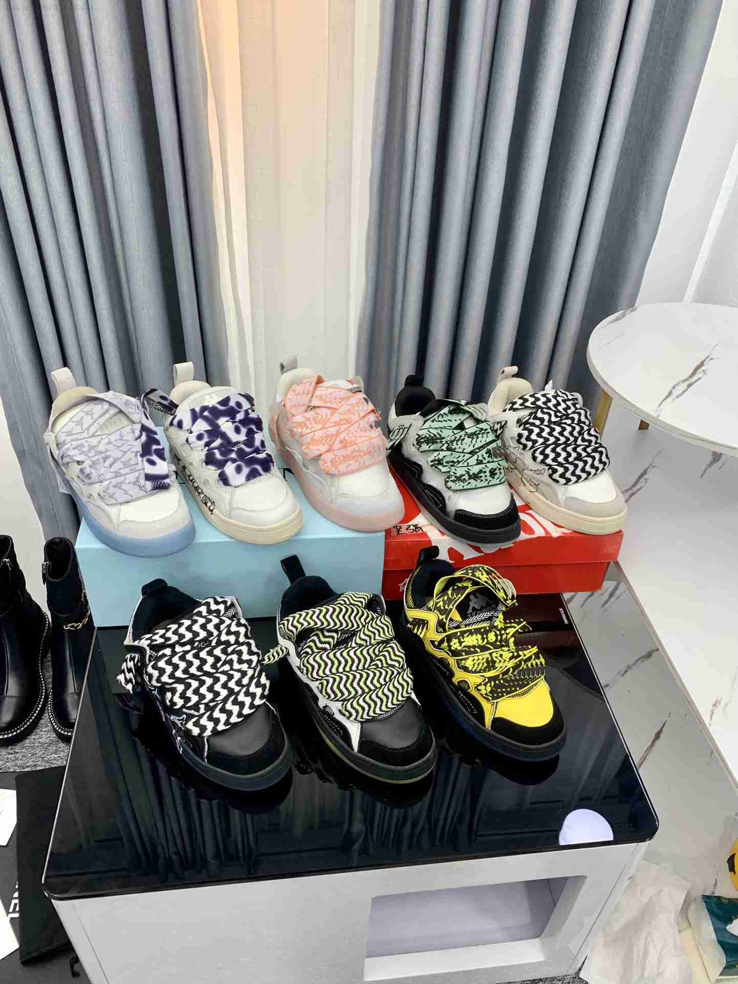 

Other Shoes Curb Sneakers Designer Mesh Woven Lace-up Shoes Embossed Mens Womens In Nappa Calfskin Shoe Rubber Platform Tranier, Red