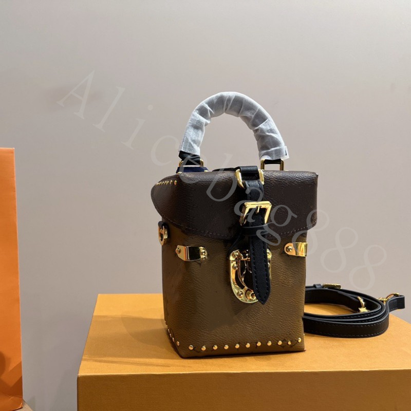 

Hot Old Flower Cross Body Camera Box Bags Hasp Nail Decoration Girl Shoulder Bags Phone Case Mini Handbags With 2 Straps Letter Print High Quality With Original Box New, As link