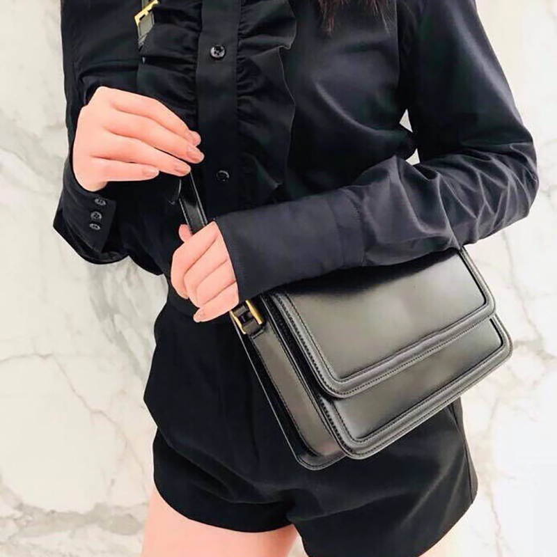 

Designer Flap Bag Luxury Shoulder Handbag Genuine Leather Messenger Bag 23CM High Imitation Crossbody Bag With Box ZY018