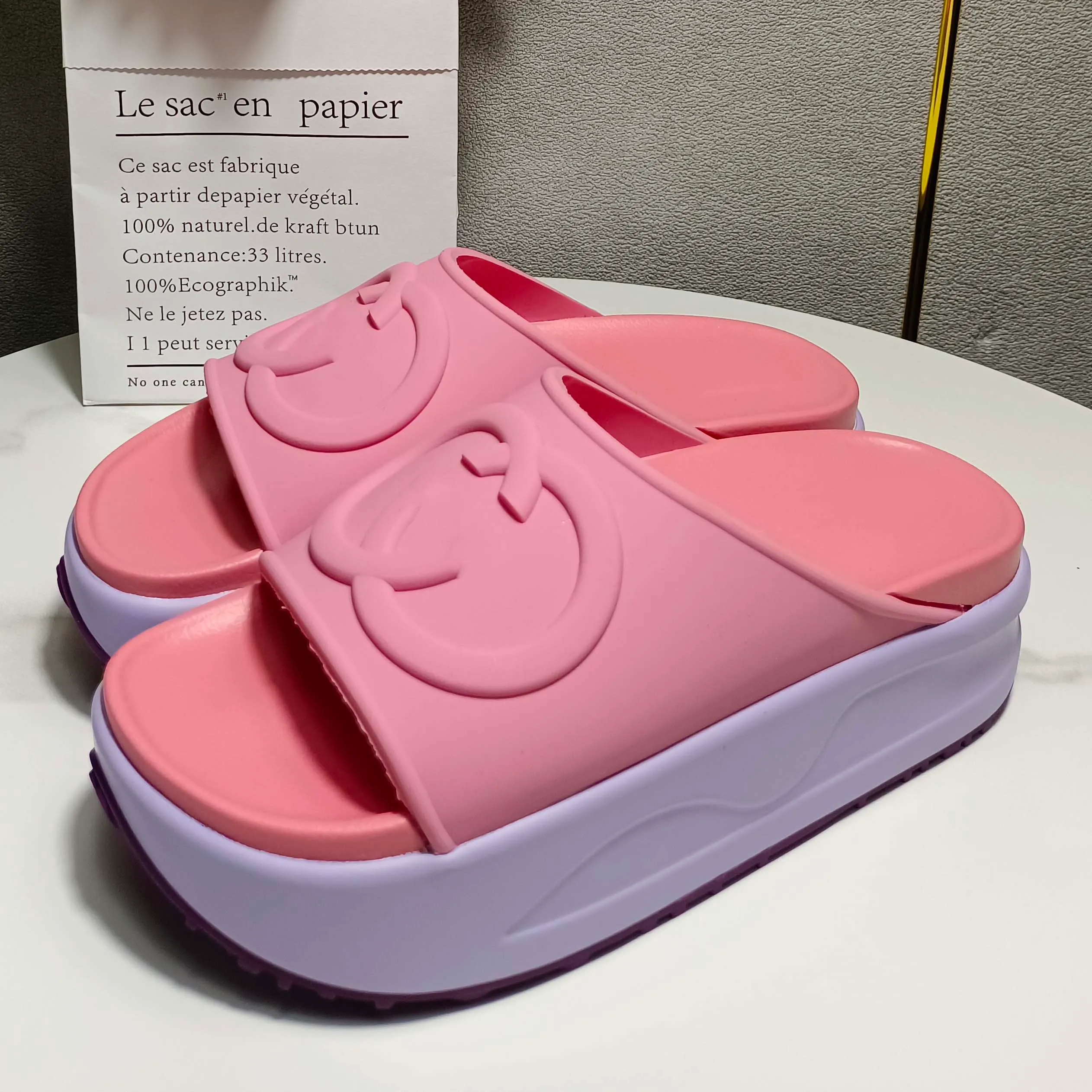 

sandal slipper Internet celebrity burst solid color flat heels leisure thickened outside wear stepping on poop feeling increased 5 cm cake slippers