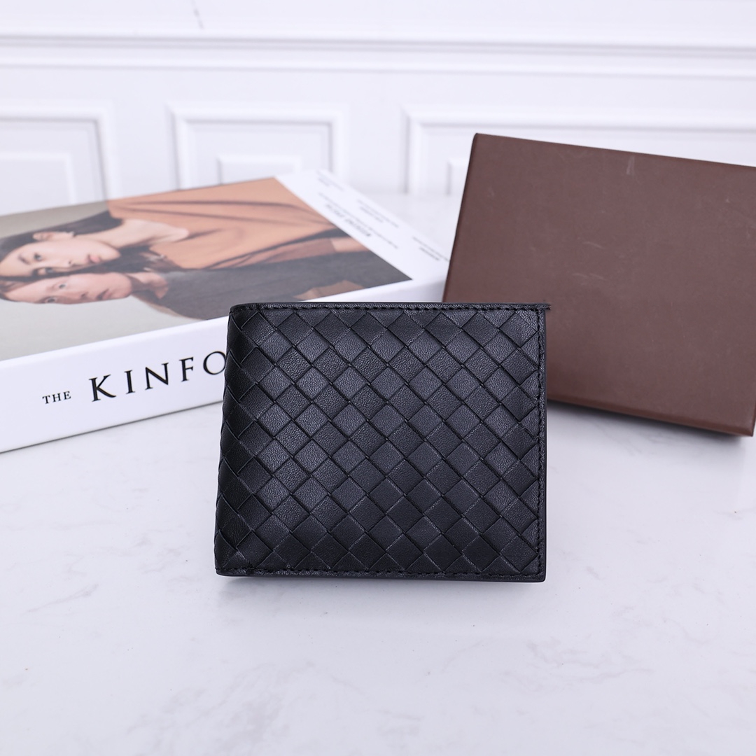 

Wholesale Luxury Genuine real Leather wallets handwoven card holders Fashion Designer wallet hand bags Black color men purse, Black card purse