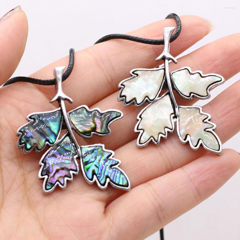 

Chains Natural Shell Necklace The Mother Of Pearl Leaf-Shaped Brooch Pendant Charms For Women Love Lucky Gift Chain 40 5 CM