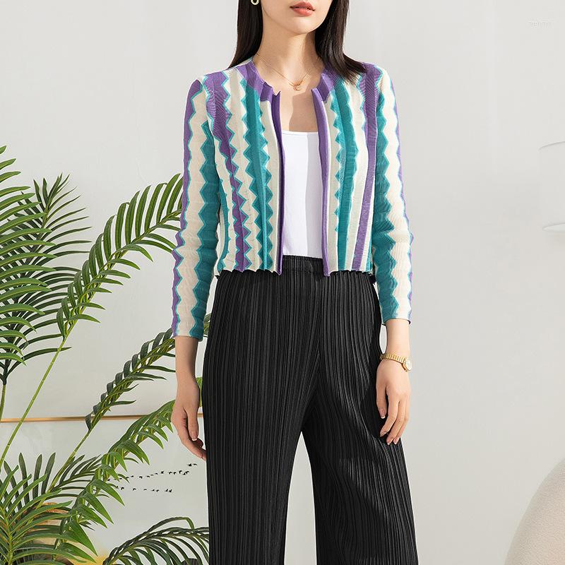 

Women's Jackets 2023 Style Coat Women Spring Autumn Fashion Top Pleated Contrast Color Cardigan Short Temperament Small All-Matching, Sky blue