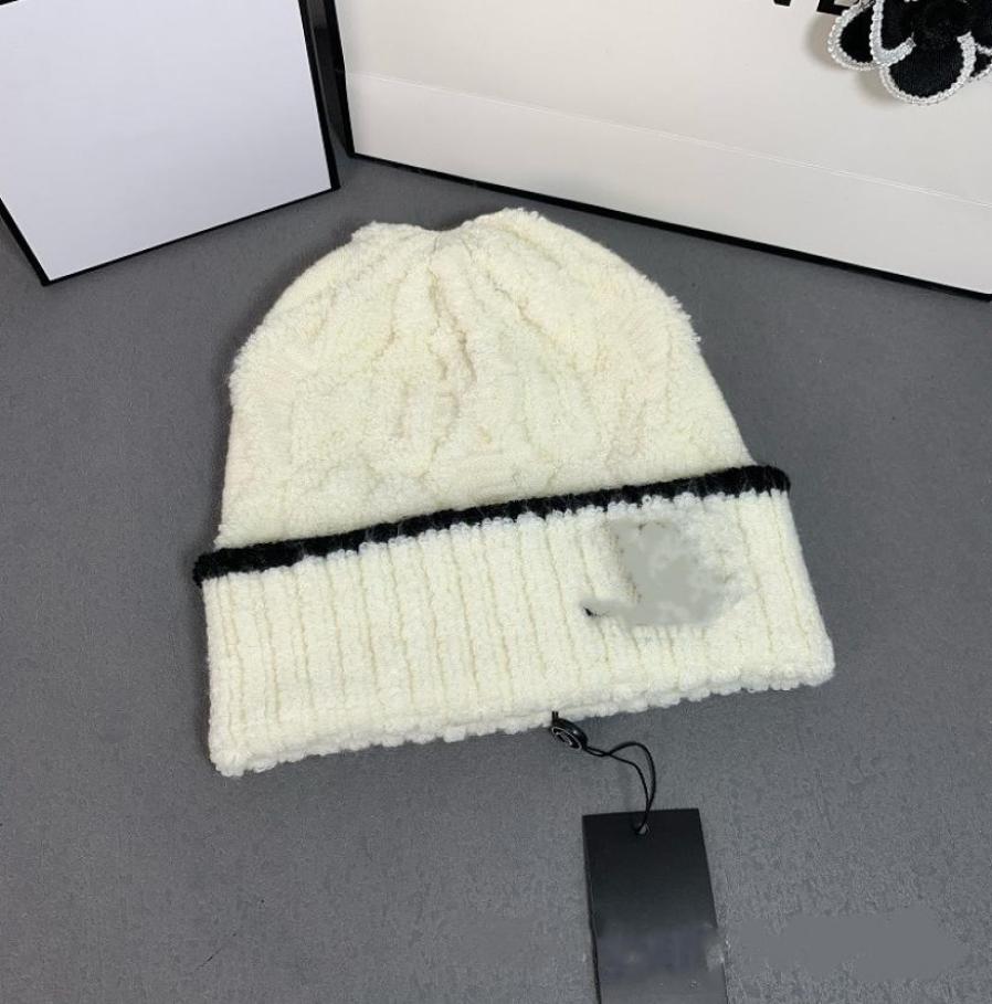 

Designer brand knitted hats men and women couples autumn and winter cold protection warm beanie hat fashion classic9480411, Black