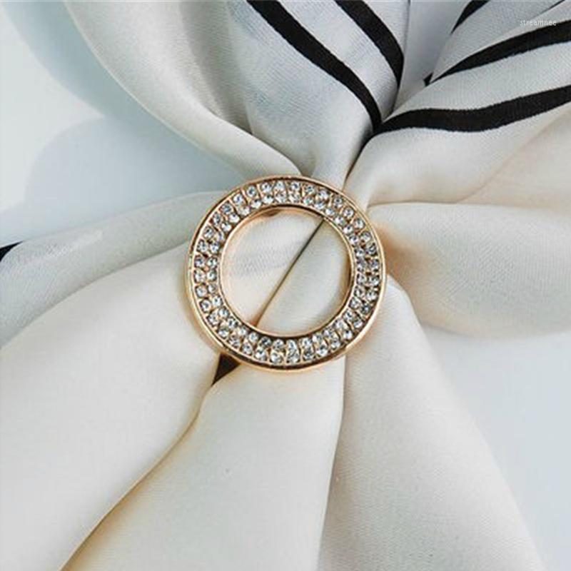 

Brooches Hollow Round Brooch Scarf Buckle Rhinestone For Women Crystal Holder Silk Shawl Ring Jewelry Gift