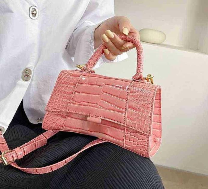 

Factory Direct Hourglass 2023 New Crocodiles Pattern Foreign Style Versatile One Shoulder Msenger Bag Fashion Hand Small Girl4357610, Black