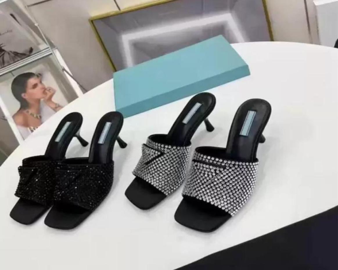 

QW 2023 Black Slippers Crystal Satin Slides With Crystals Woman Mules Slippers heeled Crystals Sandals Flat Rubber Sole Slide Casu4941970, Fuchsia