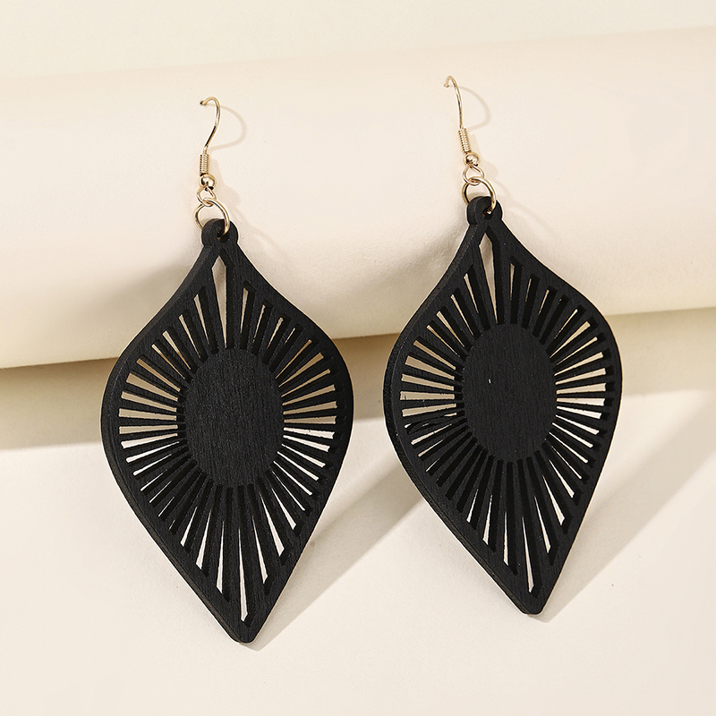 

Fashion Retro Ethnic Women Wood Earrings Female Casual Leaves Design Drop Pendant Hook Earring Ladies Girl Earwear Black Jewelry