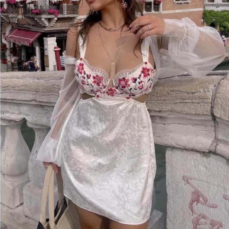 

Casual Dresses Women' Y2K Summer Sexy Sling Dress Lace Trim Flower Embroidy Sleeveless Push Up Bodycon Tie-Up Backless Party Mini