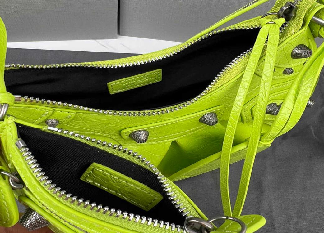 

Evening Bags Top Quality Women lady cool girl Le Cagole Motorcycle shoulder luxury Designers Genuine leather crossbody clutch wall4303401, Army green