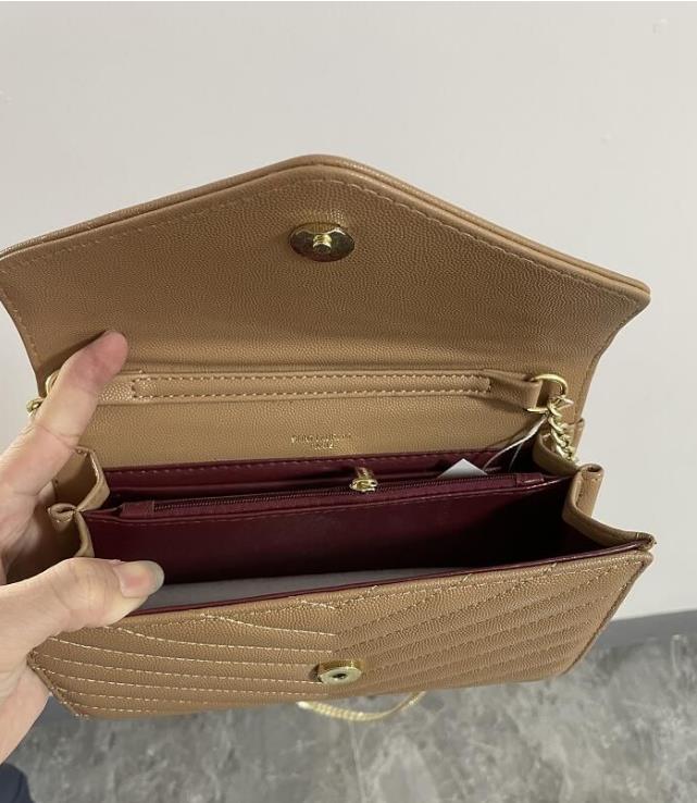 

luxury Saffiano 525 Triangle short wallets cards holder Womens mens Designer with box cardholder smooth Leather coin purses wallet 9 cadada, A+