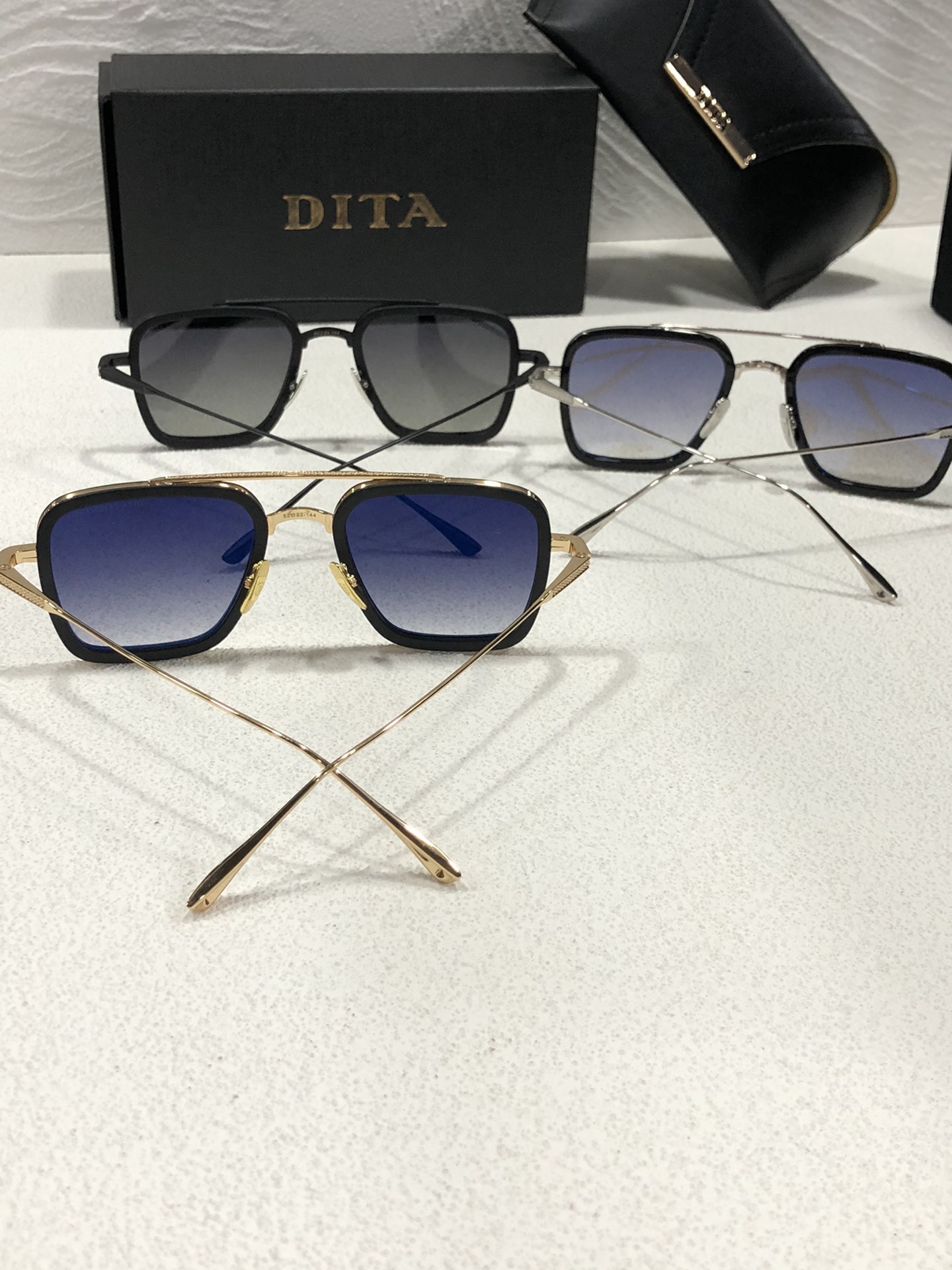 

Sunglasses for man A DITA FLIGHT 006 Designer Sunglasses fashionable retro luxury brand eyeglass Fashion design women sunglasses Metal cool Sunglasses