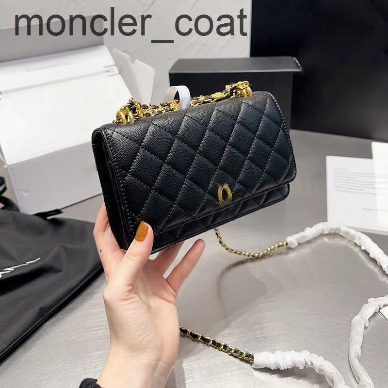 

Shoulder Bags Channel 22 WOC Small Sling Bags Shoulder Crossbody Bags Calfskin Pattern Luxury Designer Gabrielle Quilted Handbags, Black 19x12cm