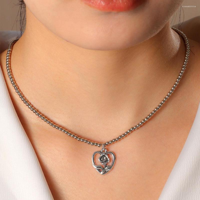 

Pendant Necklaces Boho Simple Heart Shaped Rose Flower Necklace Women 2023 Gold Color Metal Beaded Clavicle Collar Girls Fashion Jewelry