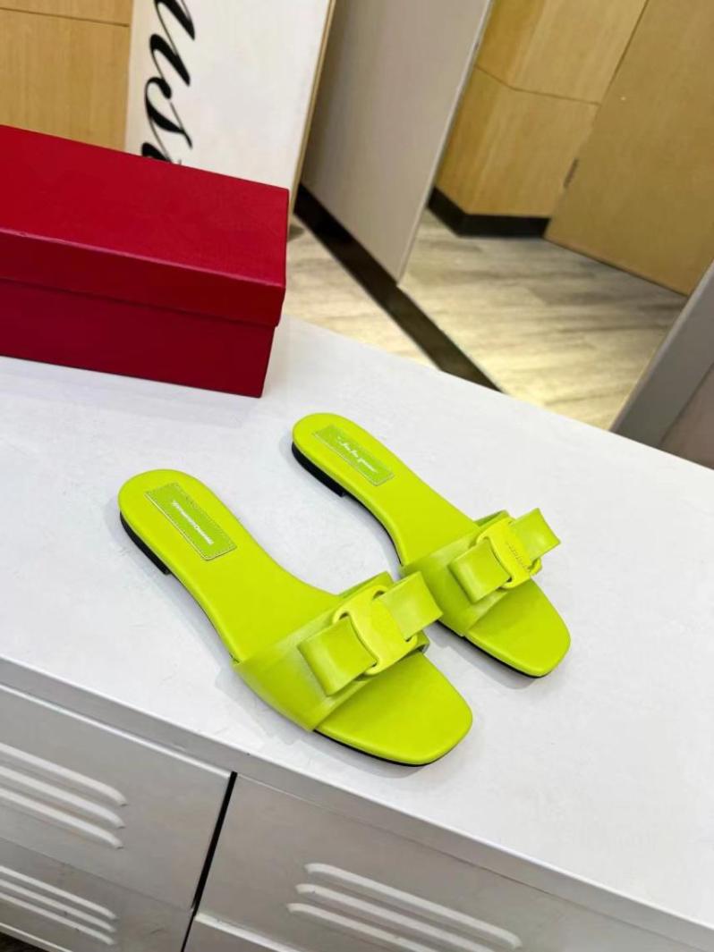 

New leather slippers in spring and summer cowhide upper sheepskin lining fashion brand comfortable and breathable sandals women03680378, Red