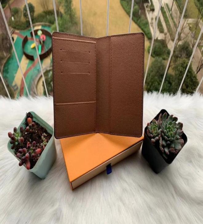 

designer PASSPORT COVER Womens Wallet Fashion Passport Protection Case Trendy Credit Card Holder Mens Brown Iconic Canvas ju874572136, Red