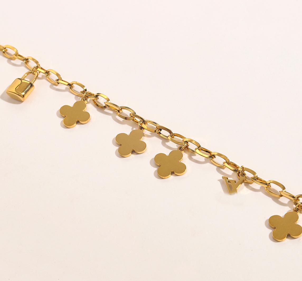 

High Quality Brand Desigenr Flower Printed Back Letter Bracelets Fashion Mens Womens 100 Stainless Steel Bracelet Bangle Link Cha9744624