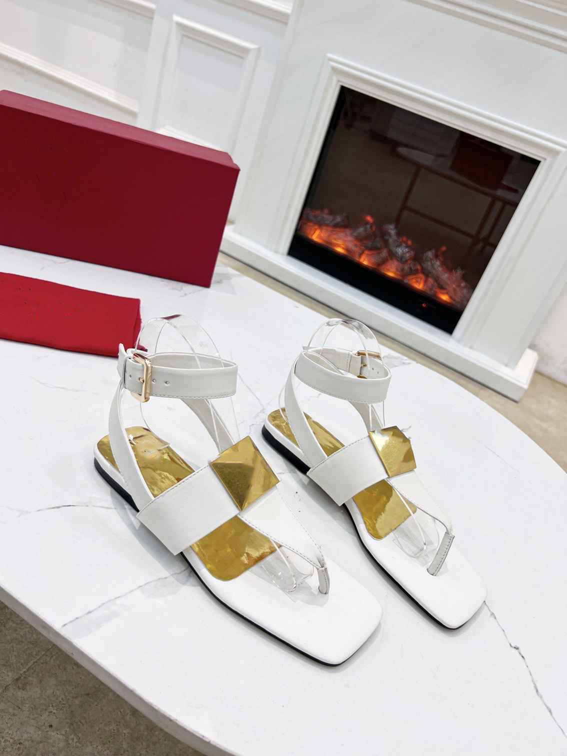

Fashion Sandals Summer Women flip flop slippers slide Leather leisure Sandals Luxury Valentinoity Designers sandals H191