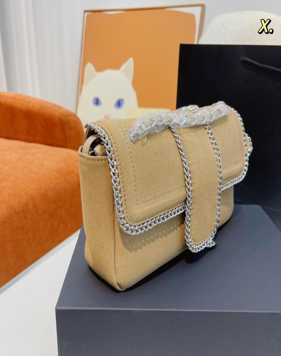 

2023 New Shoulder Bag Crossbody Bag Queen Designer Bag High Quality Chain Envelope Flap Leather Bag Multifunctional Bag Premium He3119626, Army green