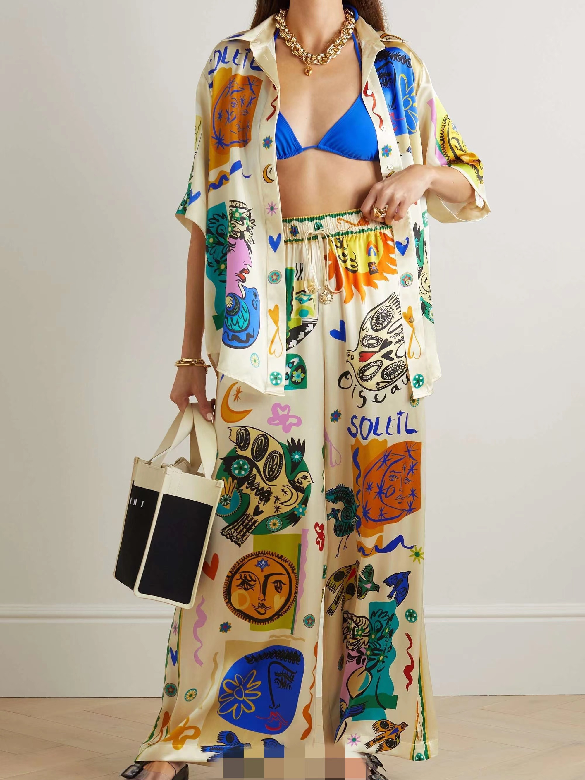 

Australia 2023 New coutoure Women's two piece set Casual Loose Graffiti Printed Silk Shirt And High Waist Wide Leg Pants Women, Small gift blind box